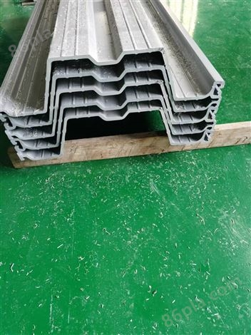 金纬机械PVC塑钢板桩生产线