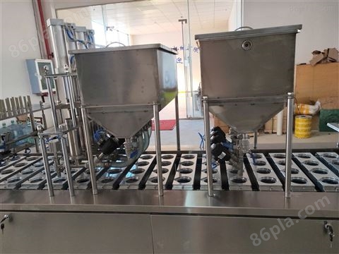 武汉吕工牌4口杯装巴氏鲜奶自动灌装封口机